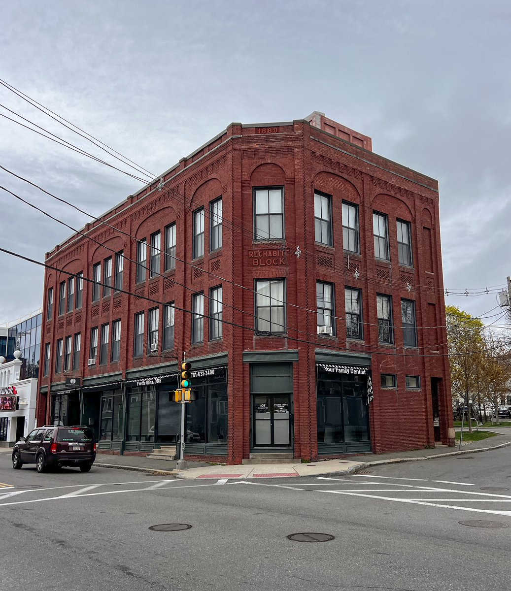 You couldn’t build Marblehead in Marblehead today… even if Town Meeting passes proposed MBTA Communities zoning changes. MBTA-C changes, while allowing 3 floors by right here, would still require burdensome parking minimums of 2:1 & other restrictive dimensional requirements.