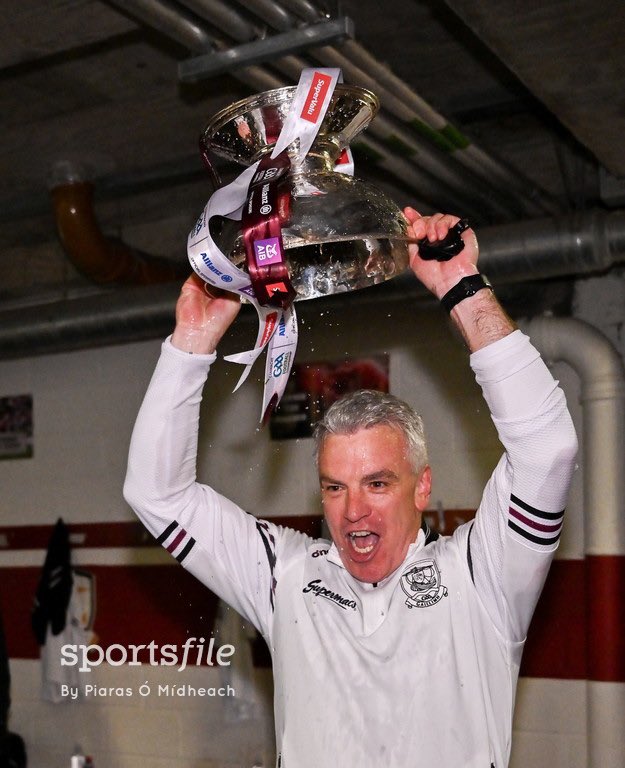 The silverware safely back in the dressing room! 🏆 The @Galway_GAA celebrations after retaining the Nestor Cup with a dramatic win over Mayo in today’s @ConnachtGAA SFC Final. sportsfile.com/more-images/77…