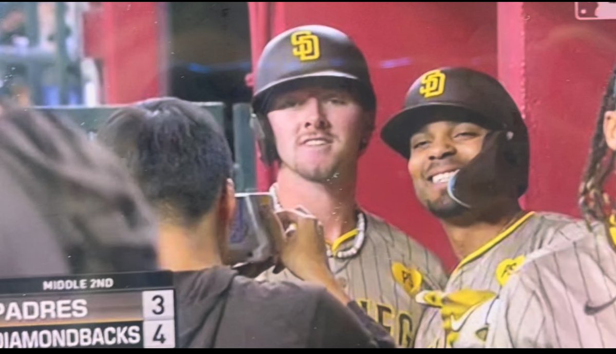 Action Jackson hitting in his childhood hero via HR 🥹 #padres