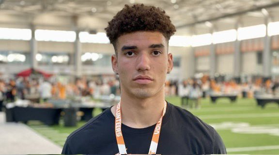 After visiting the #Vols for the first time last month, one of the nation’s top wide receivers has now scheduled an official visit to #Tennessee 247sports.com/college/tennes…