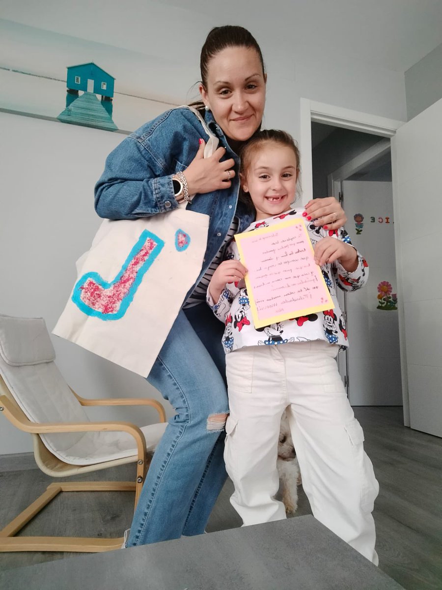 Regalo a nuestras mamis de 1º primaria. #soydellopez #tejiendovida #diadelamadre