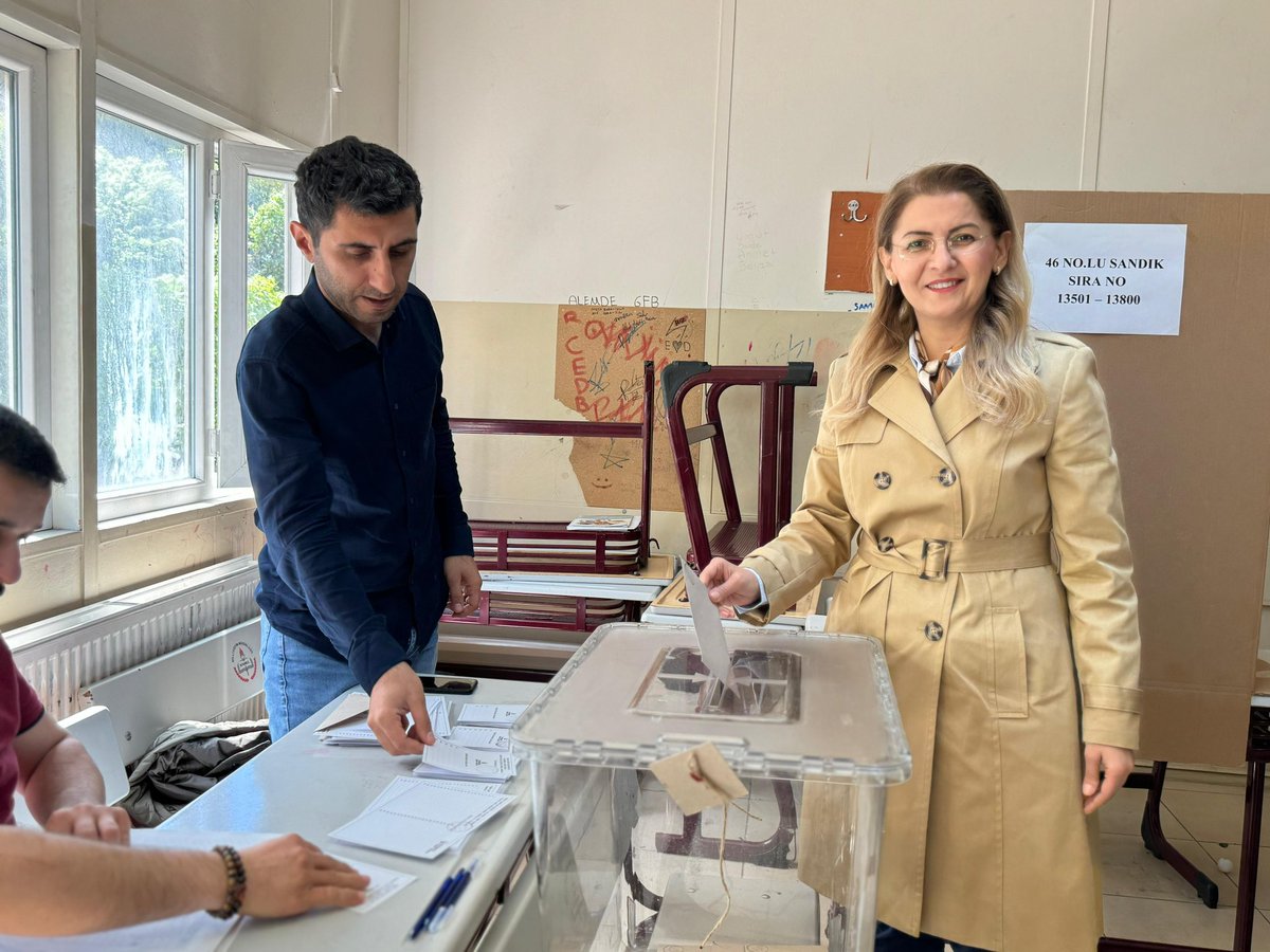 İstanbul Tabip Odası seçimi için oyumu kullandım. Kazanan Demokratik Katılım Grubu başkan adayı Prof.Dr.Osman Küçükosmanoğlu ve yönetimini tebrik eder, başarılar dilerim.