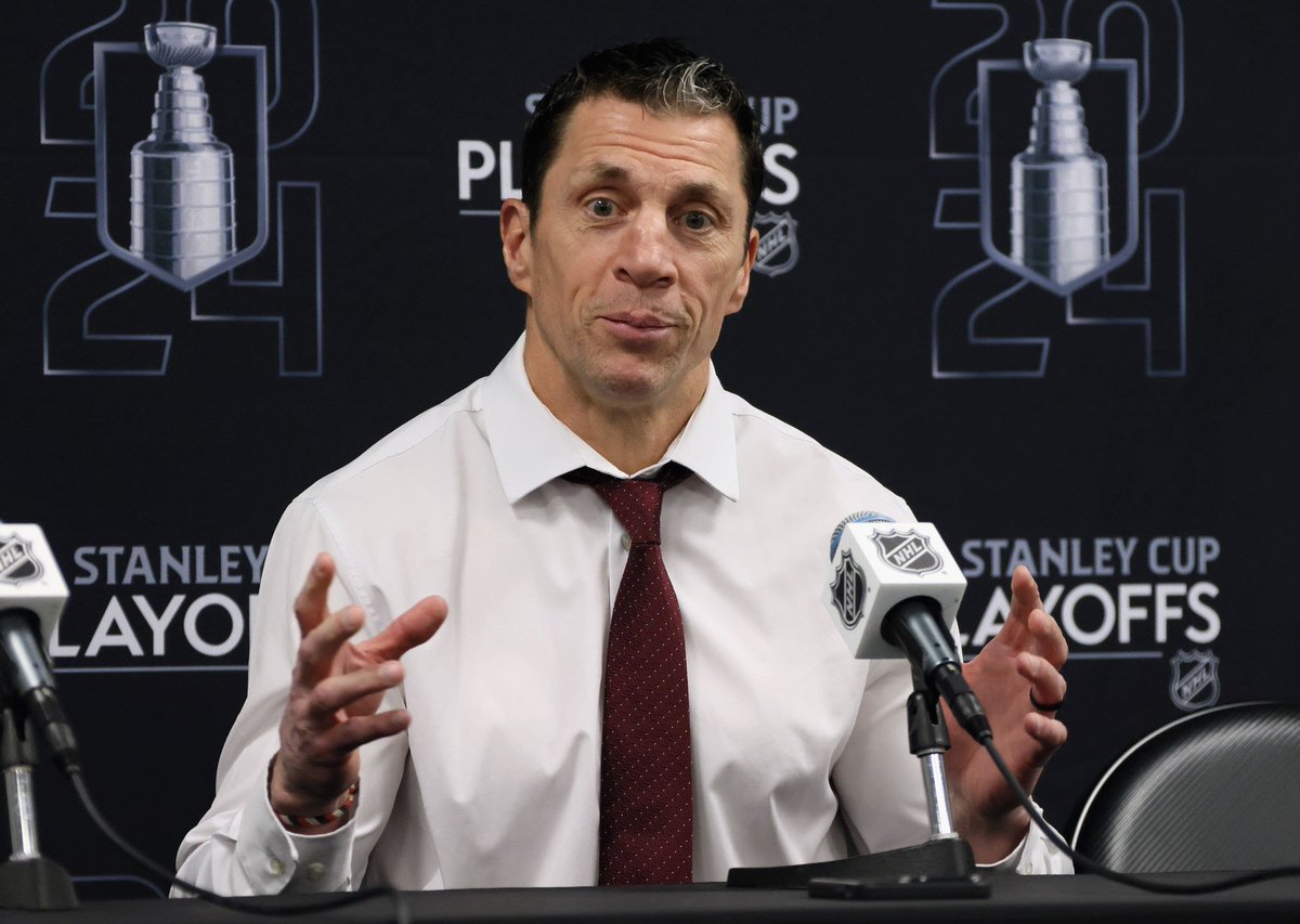 Rod Brind'Amour looks like the lost Cuomo brother
