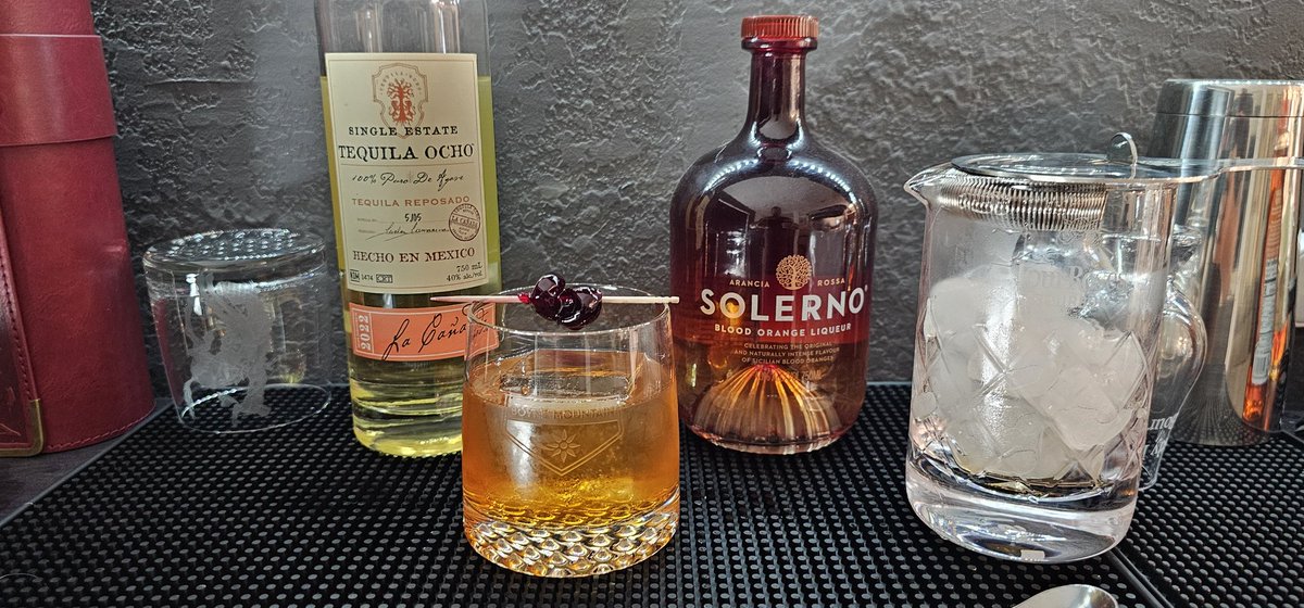 Happy Cinoc de Mayo Here is my blood orange Tequila Old Fashioned. I subbed the Anjeo Tequila with Repisado as I like the Third Estate Reposado's smokey flavor. I also subbed the orange bitters and peel for 1/2 Oz blood orange Liqueur. 2.5 Oz 3rd Estate Repisado 1/2 Oz Agave…