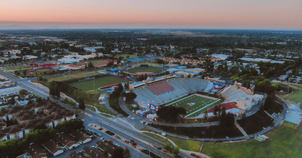 What is the best spot to eat in Fresno? 

#GoDogs
#Fresno
#FresnoState
