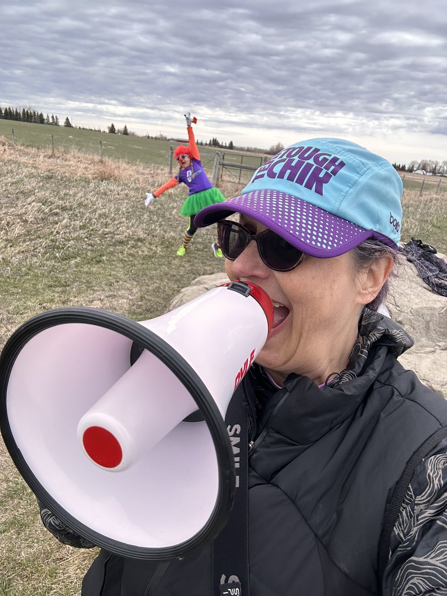 crantina's tweet image. Who gave that lady a bullhorn? #hellYeh #volunteer #cheersquad #allthefab