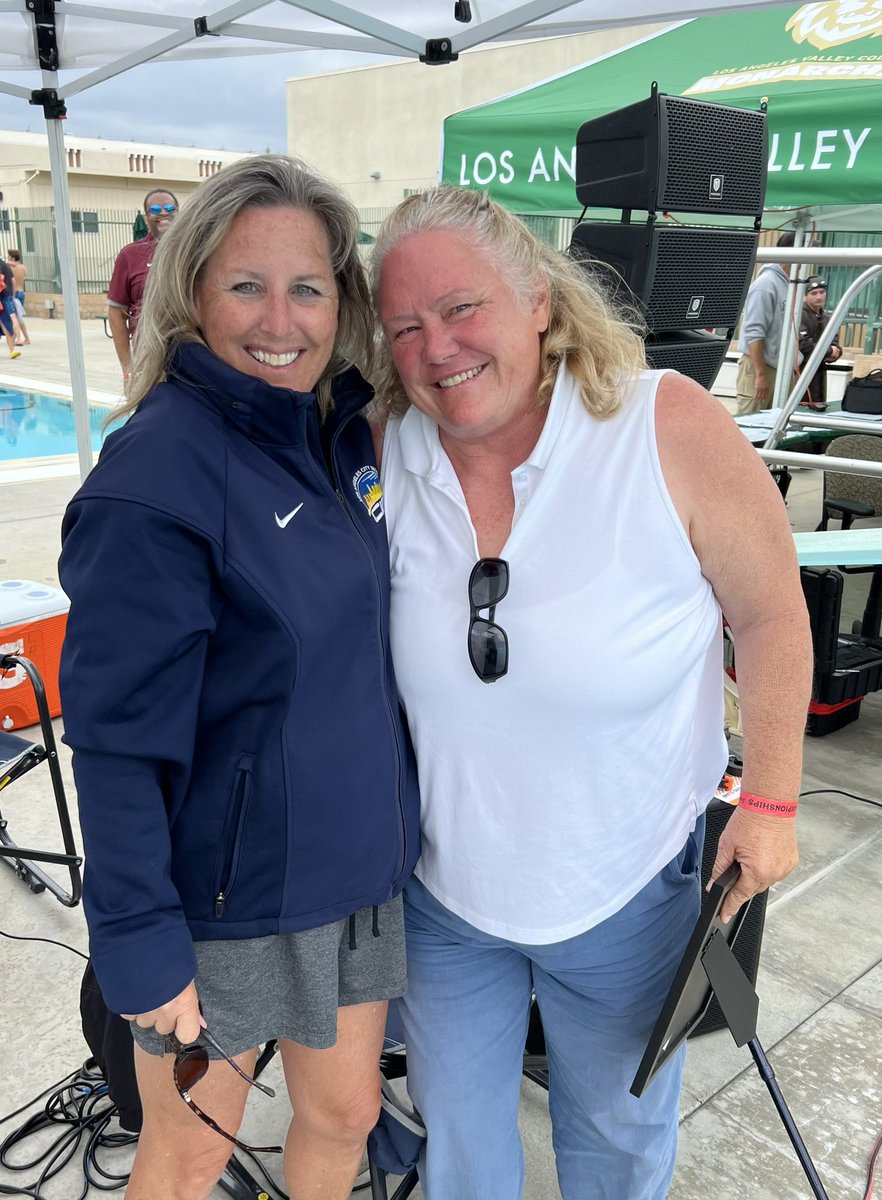 Congratulations to Stacy Smith on receiving the @CIFState Distinguished Service Award from our Section. 👏👏 Stacy has served in various roles at our swim championships, on the CIF State advisory, and has coached for more than 30 years. Well-deserved honor! 👍
