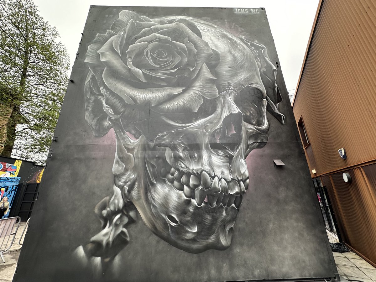 Fantastic artwork at this weekend’s Yardworks Festival. ⁦<a href="/SWG3glasgow/">SWG3</a>⁩