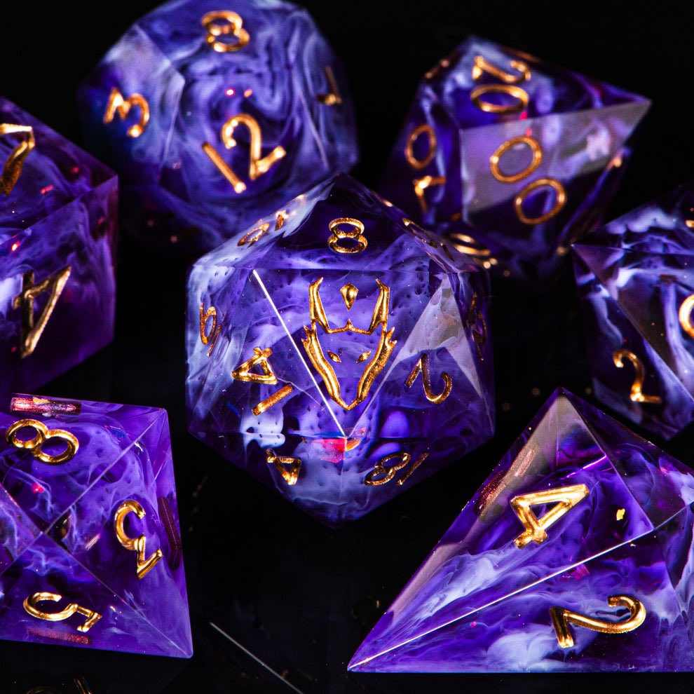 Any fans of purple?💜

#dnddice #handmadedice #dicemaking