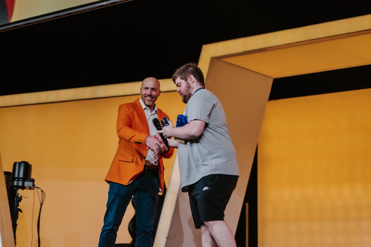 EsportsU tweet media