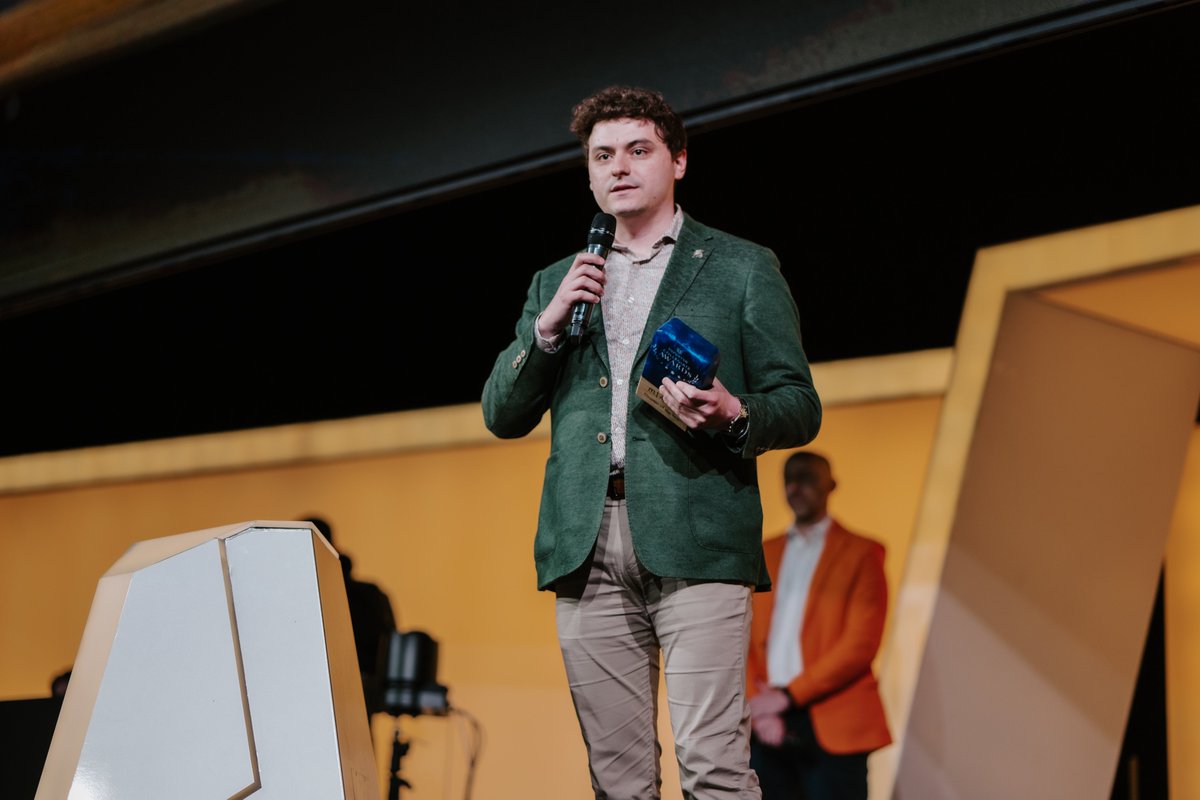 EsportsU tweet media