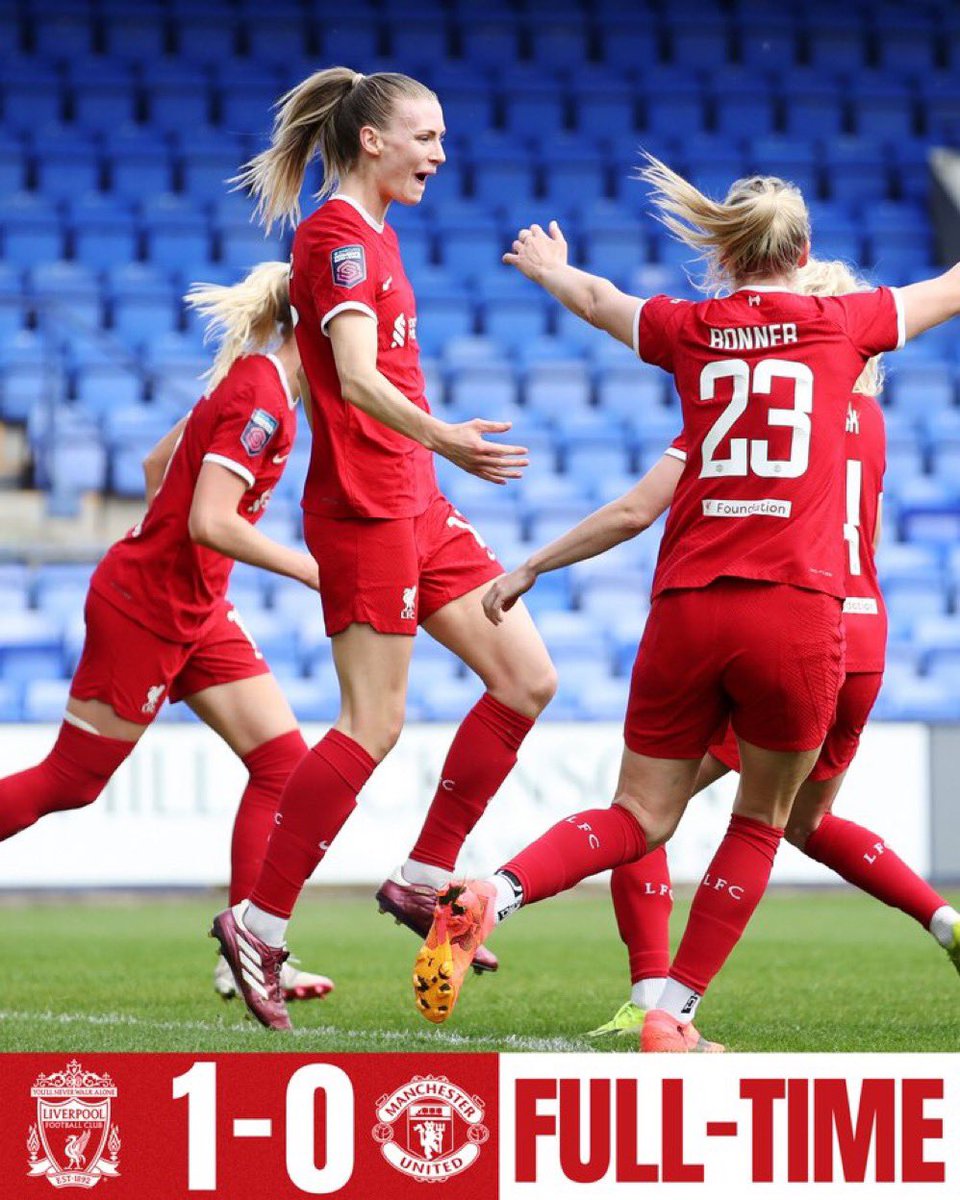 Sans oublier la victoire de nos féminines cette après-midi face à Manchester United ! 🙌 [@LiverpoolFCW] #LFC #LIVMUN