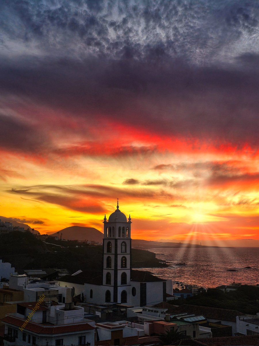 ¡Qué pasada de atardecer nos regaló mayo en Garachico, Tenerife!