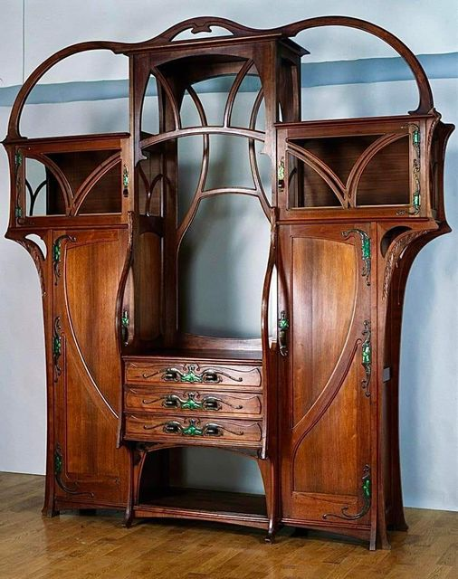 Art Nouveau Sideboard, part of a dining room ensemble, 1897-1899
Designed by Belgian designer Gustave Serrurier-Bovy (1858-1910).