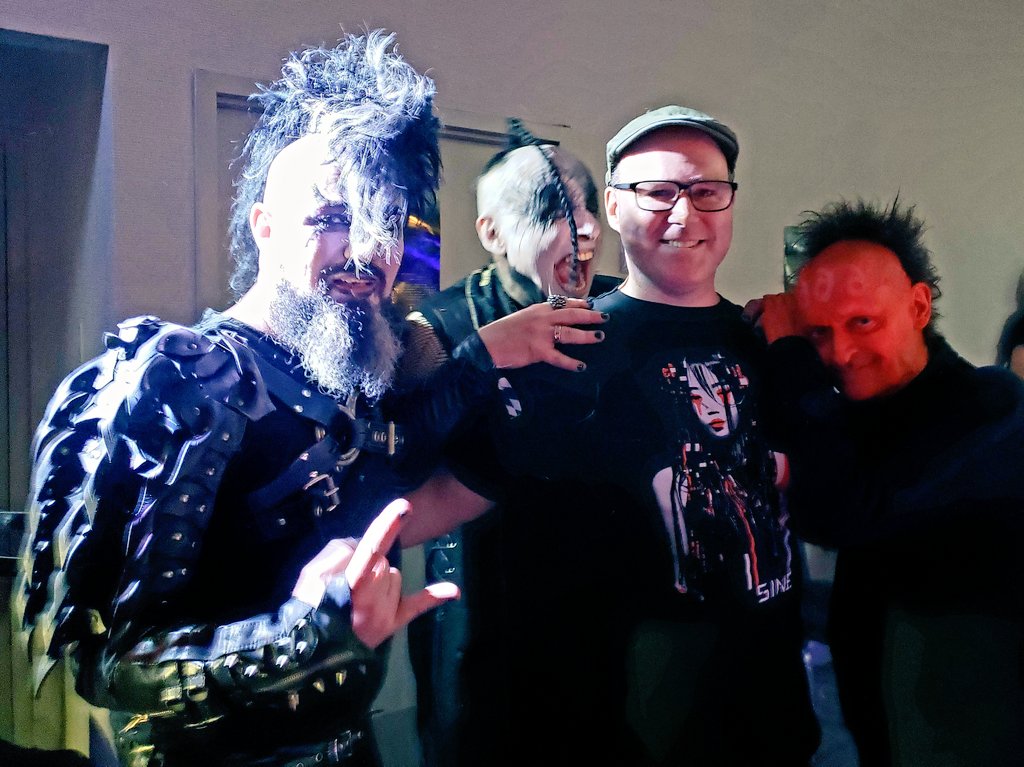 Hanging out with the delightful fellows in #DasIch following their performance at #DarkForceFest a few weeks ago...