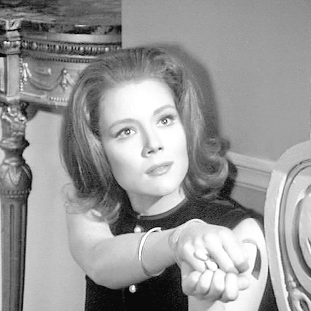 «After five years with the Royal Shakespeare Company, I want a change. I shall be playing the part in my own way. I am not remotely like #HonorBlackman as an actress or a personality.» — #DianaRigg (@DailyMailUK, 15th December 1964)