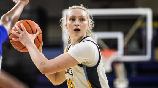 BREAKING: Marquette transfer Liza Karlen has committed to Notre Dame. She averaged 17.7 ppg, 7.9 rpg and 1.2 bpg last season. on3.com/her/news/liza-…