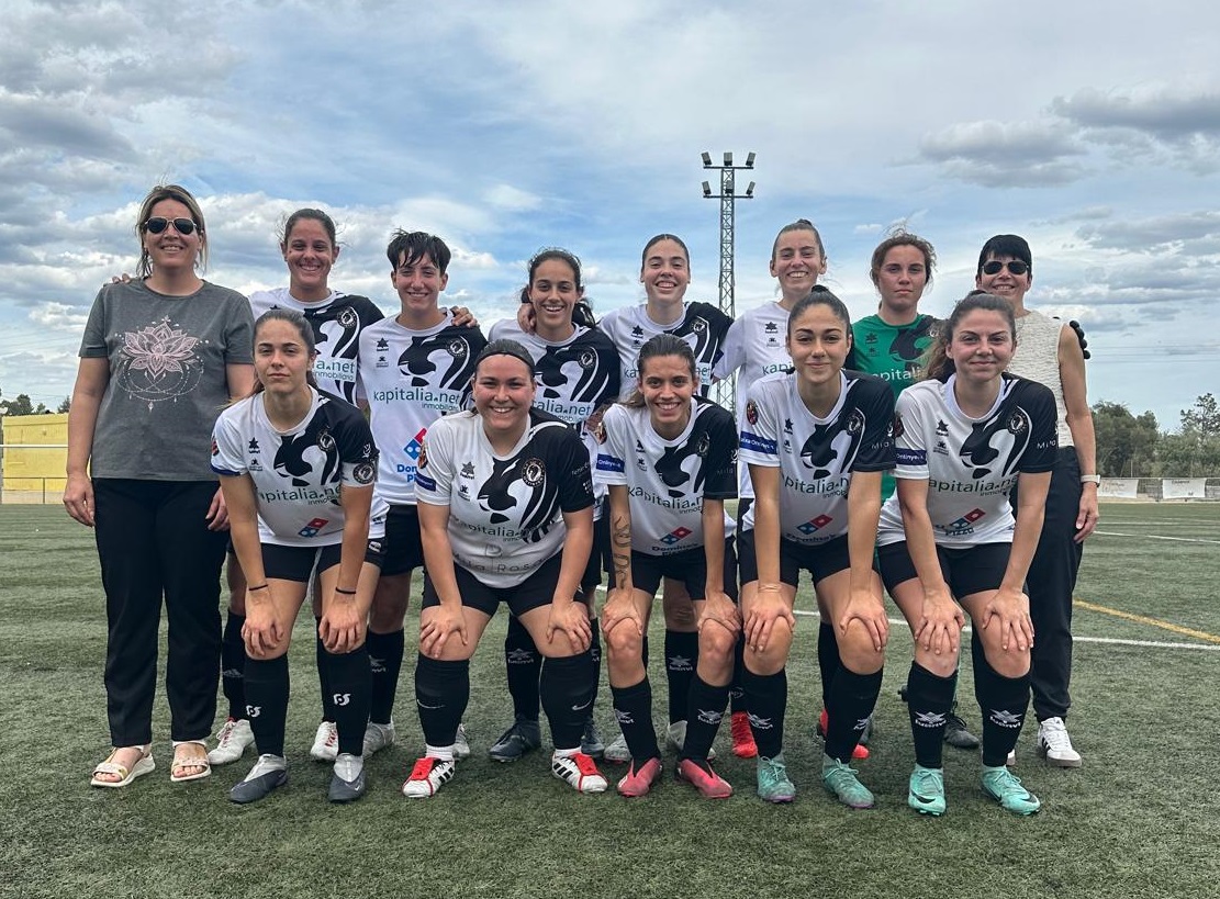 ✍️Crònica derrota de l'Amateur Femení 🆚 @CamporroblesFem 1-4 ⚽️ Pauli 🎙️ @PepePlaRos 👉 webdelclub.com/web/Cronica.as…