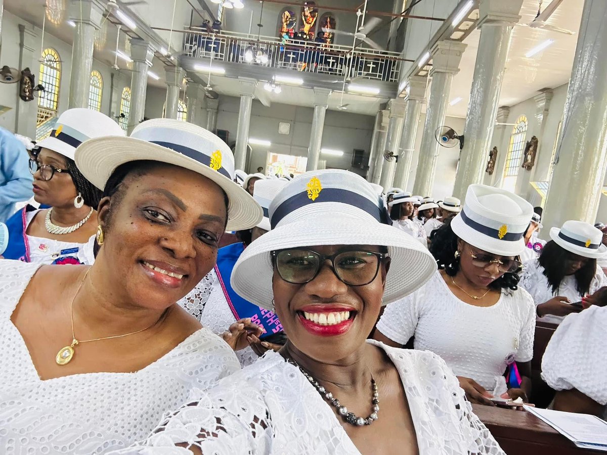 yakisawyerr's tweet image. Had a lovely afternoon at the 158th anniversary thanksgiving service of my alma mater St. Joseph’s Secondary School (#Convent). It was wonderful to celebrate with former classmates, schoolmates and alumni from various decades, present pupils and current teachers! #EstoFidelis!