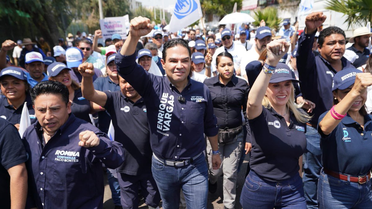 Fue una gran caminata la del día de hoy. Vamos a seguir trabajando todos juntos, para dar resultados a la ciudadanía con @RominaCDV @JosefinaVM y @PabloDeCevallos #XochitlPresidenta @XochitlGalvez #VargasXEdomex #VargasSenador