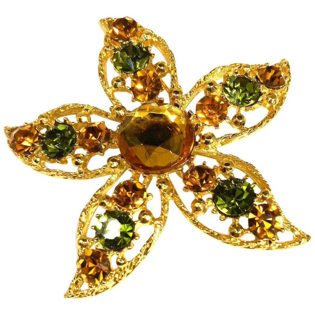 Large Dimensional Citrine Green Rhinestone Flower Starfish Shaped Brooch #rubylane #vintage #retro #jewelry #brooch #giftideas #jewelryaddict #vintagebeginshere #mothersday2024 rubylane.com/item/136230-E1…