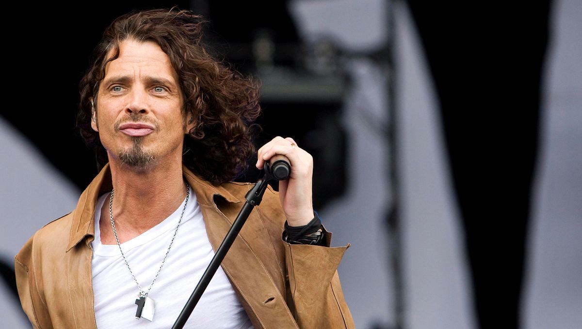 Chris Cornell “Black Hole Sun” on The Howard Stern Show (2007) youtu.be/Ts7dTQhg0RY?si… via @YouTube
Une version acoustique et purement magnifique du classique de Soundgarden interprété par un Chris Cornell grandiose 
Bonne fin de soirée ❤️