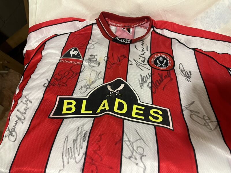 Sheffield United Signed Home Football Shirt 2006/07 (XXXL) Le coq Sportif F122

£25.00 currently

1 bid, 4 watchers

Ends Mon 6th May @ 12:56pm

ebay.co.uk/itm/Sheffield-…

#ad #sufc #twitterblades