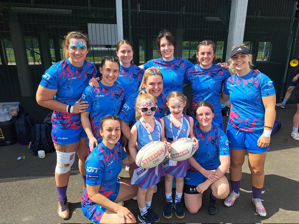 @CardiffDemons @RugbyLeague9s @BackTheGirlsPod @WalesWomens @BBCWales @TheRFL @hullkrofficial @FevRoversRLFC @BarrowRaiders @Antjh1981 Well played ladies 🏆🏴󠁧󠁢󠁷󠁬󠁳󠁿. My girls loved it 👍👧👧