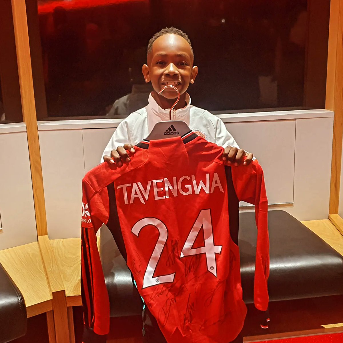 We are proud to announce that two members of our U8 Eagles have officially signed for the prestigious @ManUtd academy.. Temi and Josh were joined by their families and our coaching staff for the signing event held at Old Trafford Stadium. 🔴🟡🟢