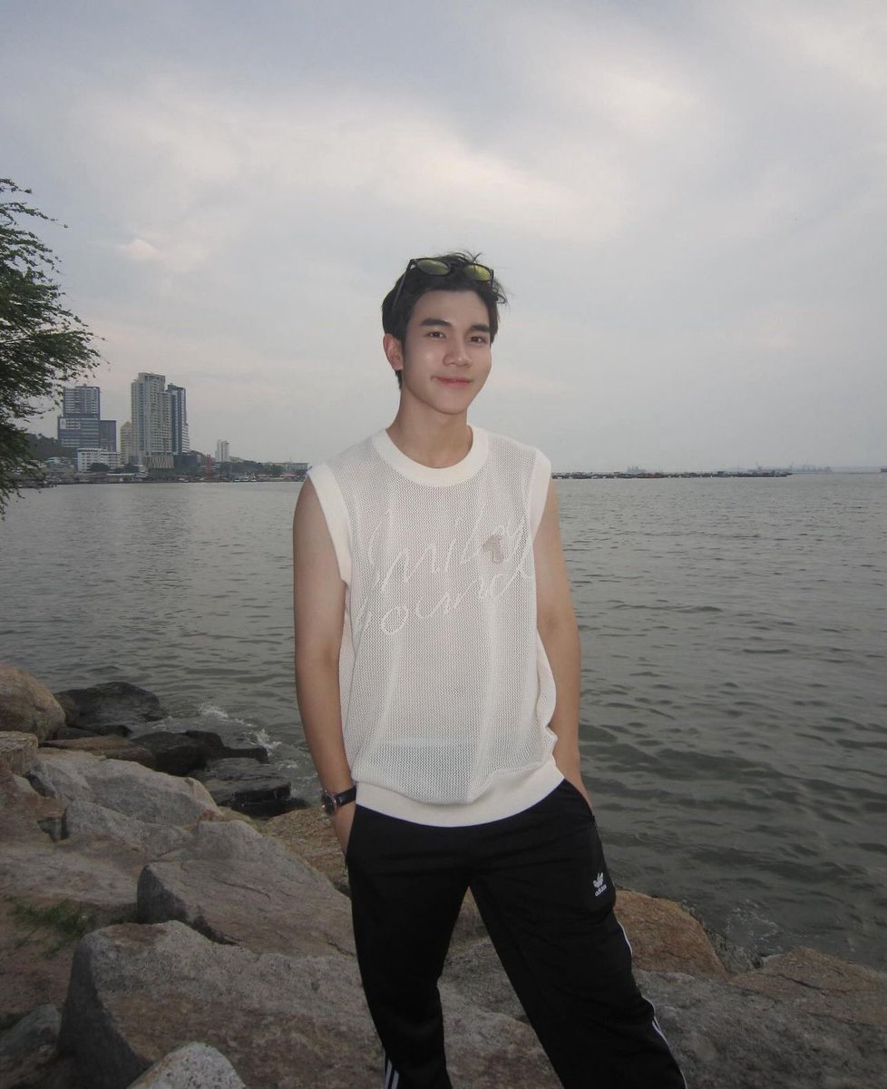 เอ๋ง tweet media