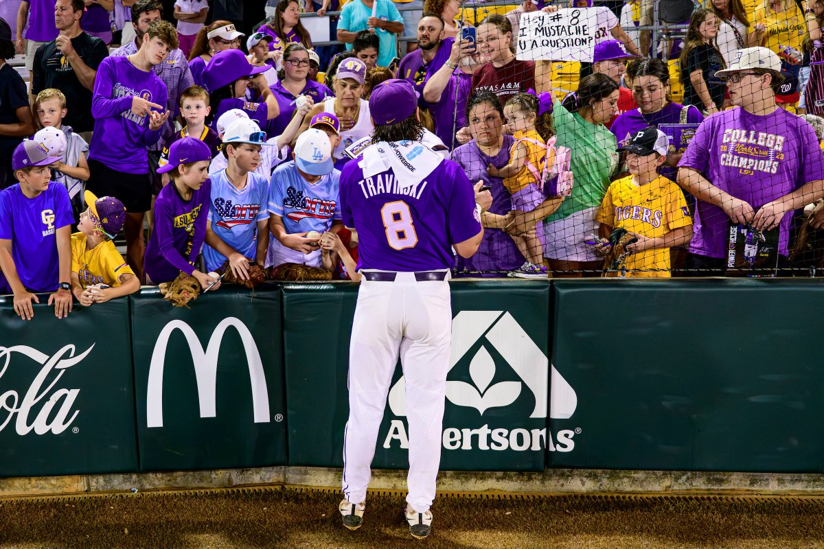 LSUbaseball tweet picture