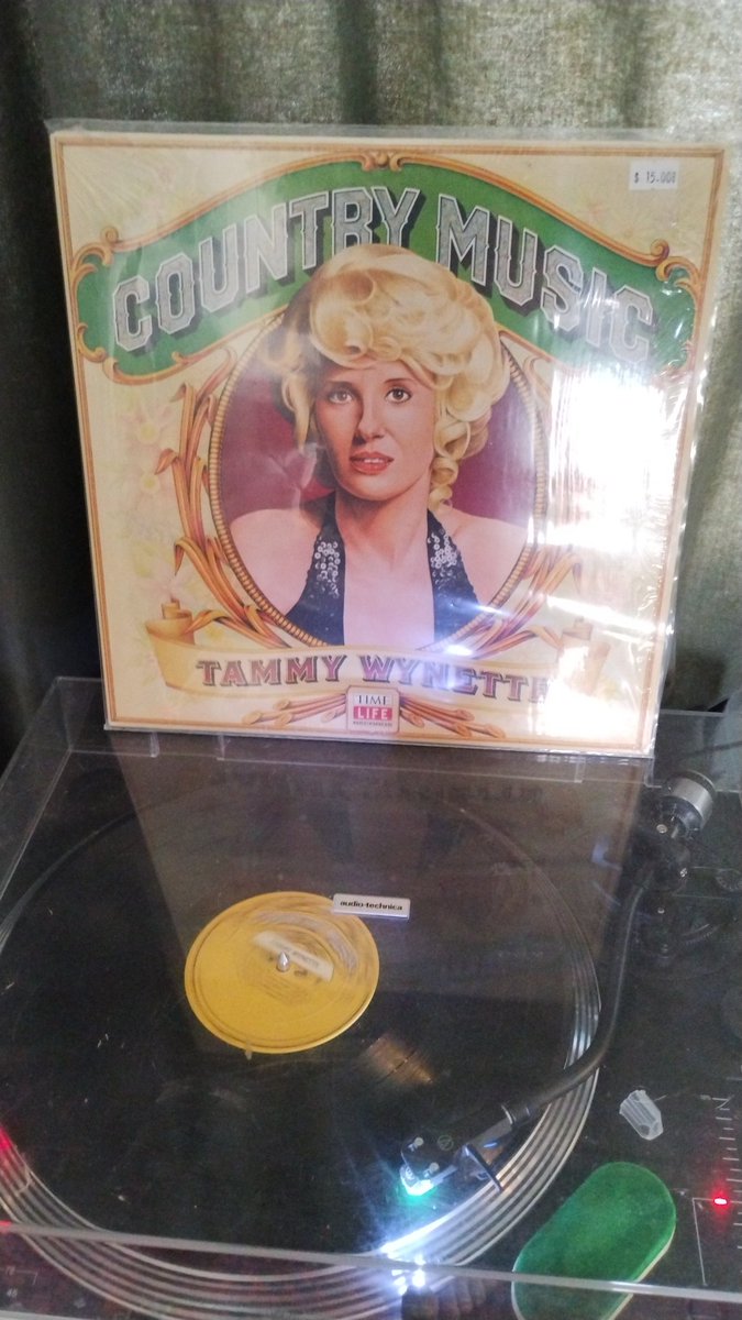 Sunday morning tunes 

#TammyWynette #RealCountry #southernrock