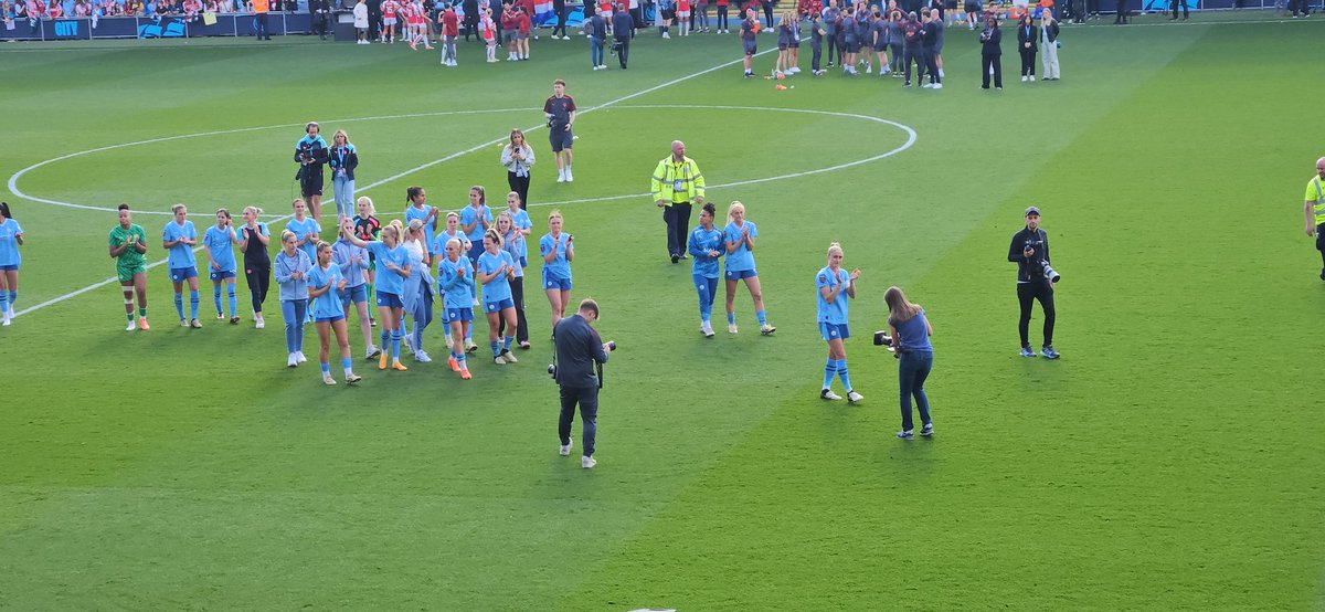 Not the perfect home send off we wanted for Steph but the influence on us,our club and our hearts will last forever She won't give up when we go to Villa and nor will we We HAVE make sure we give it EVERYTHING for her Back the players,back the manager #WeFightTilTheEnd