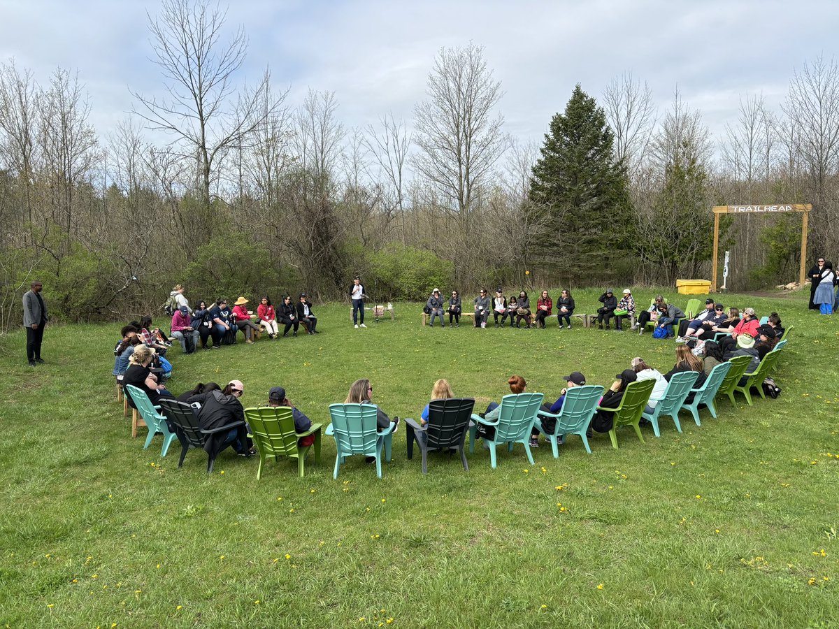 LaurelFynes's tweet image. Yesterday’s #PeelEYC early years conference was fantastic; a busy blur from beginning to end! Today I looked over the few photos I managed to capture. I’m grateful to have had the opportunity to co-present with my faraway friend and #OutdoorLearning inspiration, @nadine1osborne.