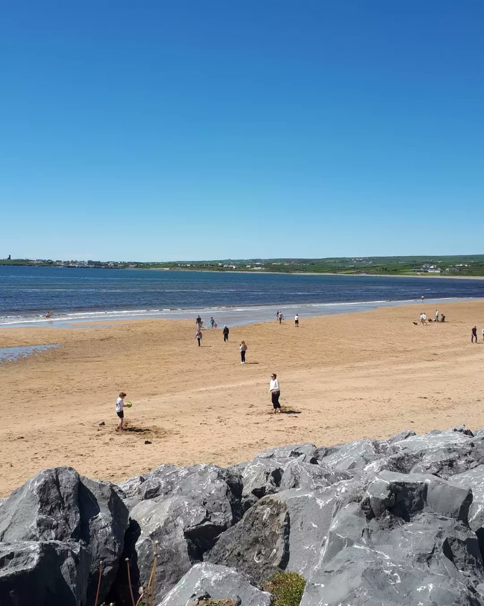 A cracking day at #Lahinch #CoClare #DiscoverIreland #heartofireland #keepDiscovering #Claretourism 😍😎❤ #Wildatlanticway