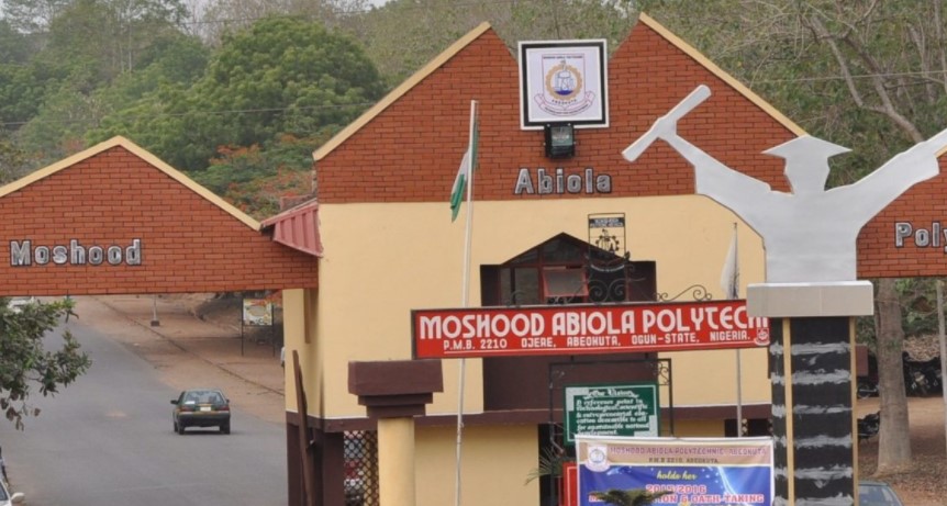 MAPOLY Lecturers’ Union Gives School Management 7 Days To Implement Nigerian Government’s Salary Increment, Others | Sahara Reporters bit.ly/3QtF7xe