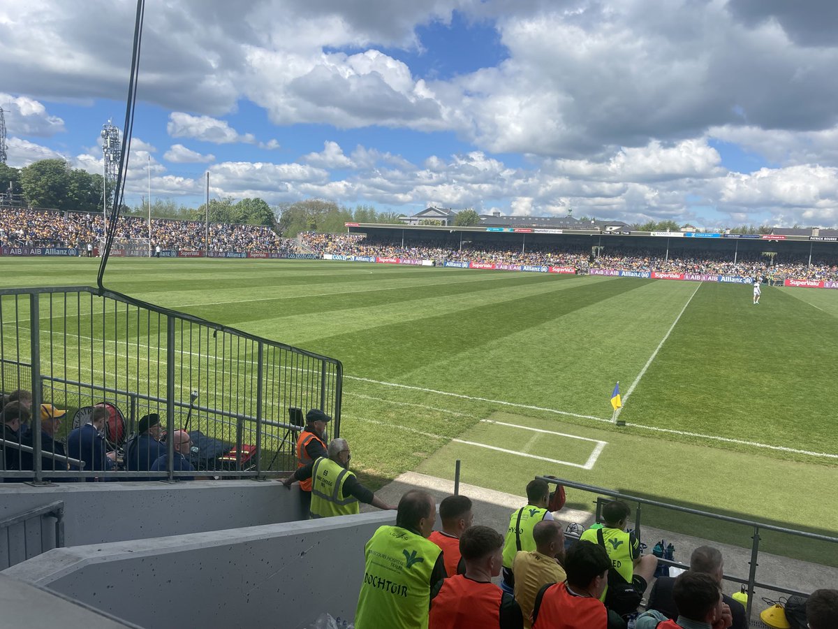 Chair of Football Review Committee Jim Gavin was in Cusack Park Ard Comhairle seated beside fellow committee member Colm Collins for Munster SFC final… …here’s something for their consideration - 29 players in one half of field & Kerry keeper Shane Murphy about to make it 30.