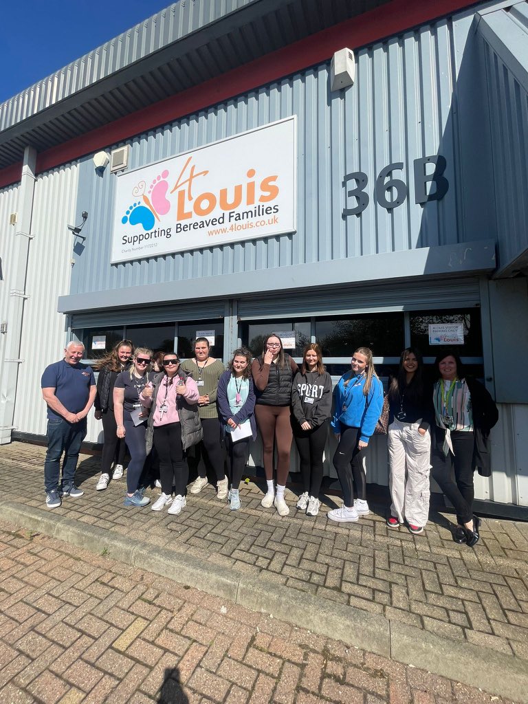 Thank you to all the guys from East Durham college who visited us last week to volunteer.
Thank you so much. 4Louis #4louis