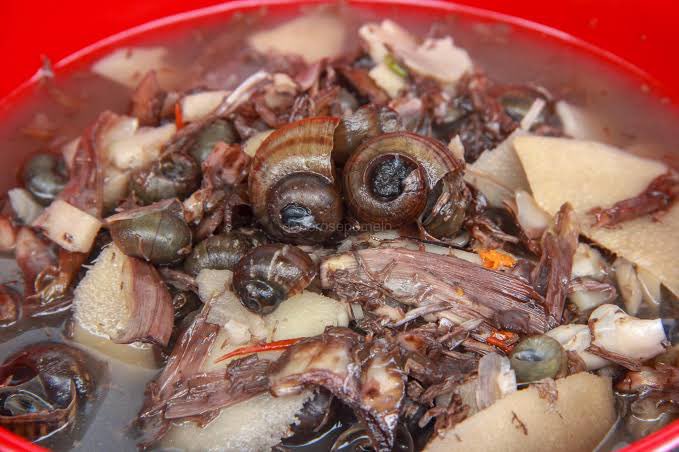 #ALAMAT HANDA ‘RAP! Ang midnight snack natin ngayon ay Binungor galing Kalinga. This famous Kalinga delicacy features agurong (stir fried water shells) mixed with rabbong (bamboo shoots) and sichut (hot chili) for a unique and exotic taste. #AlamMoBaMagiliw