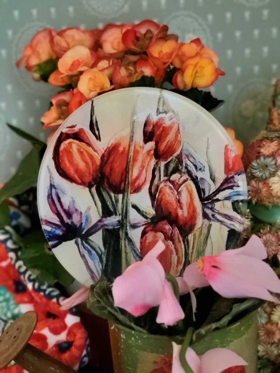 Beautiful gift for Mom 🎁: Floral Round Trinket Tray/ Tabletop Decor, Catchall Trinket Tray, Shelf Tray Decor, Jewelry Dish, Spring Decor, Floral Decor Display Tray etsy.me/4bpn3fL #floraltrinkettray #catchalltray #tabletopdecor #jewelrydish  #floralhomedecor #mothersday