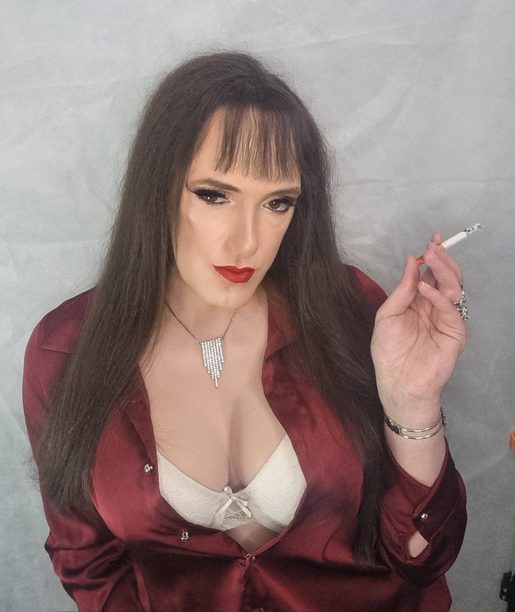 #nonbinary #genderfluid #mtftransformation #crossdresser #crossdresserselfies #translivesmatter #TransWomenAreWomen #transformation #maletofemale #boyswillbegirls #LGBTQIA #feelingsexy #feelingbeautiful #smokinggirls #smokingbeauty