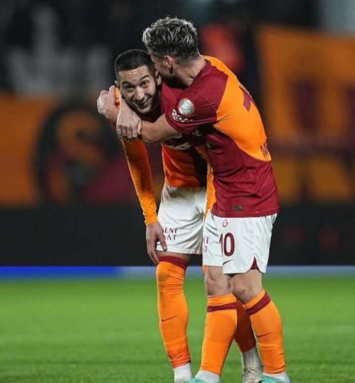 Hakim Ziyech ve Mertens attı, sırada İcardi ve Barış Alper Yılmaz var.