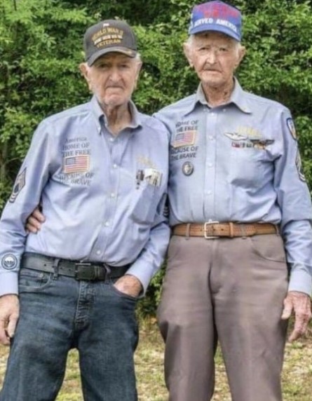 I have a request; These Outstanding Veterans that Stormed Normandy turned 100 years old! Can they get a Thank you & Retweet?🙏🙌