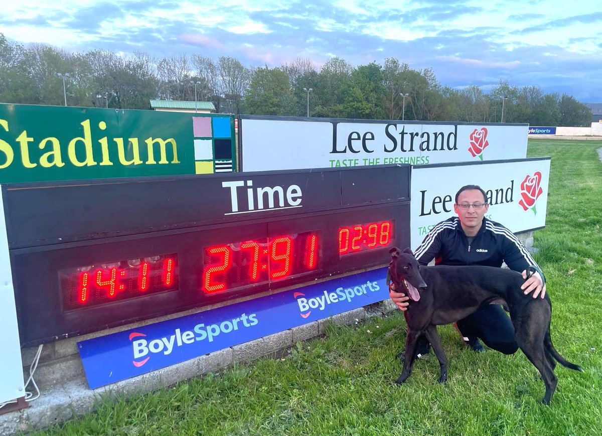 ⏱️𝗡𝗘𝗪 𝗧𝗥𝗔𝗖𝗞 𝗥𝗘𝗖𝗢𝗥𝗗⏱️

'IN GOOD TIME DELIVERS STUNNING TRACK RECORD RUN IN THE KINGDOM...' 

Get the full story on In Good Time's record breaking run last night from @Drakesport on #TalkingDogs grireland.ie/.../in-good-ti…

#TrackRecord #GoGreyhoundRacing
@GRIgreyhoundsSK