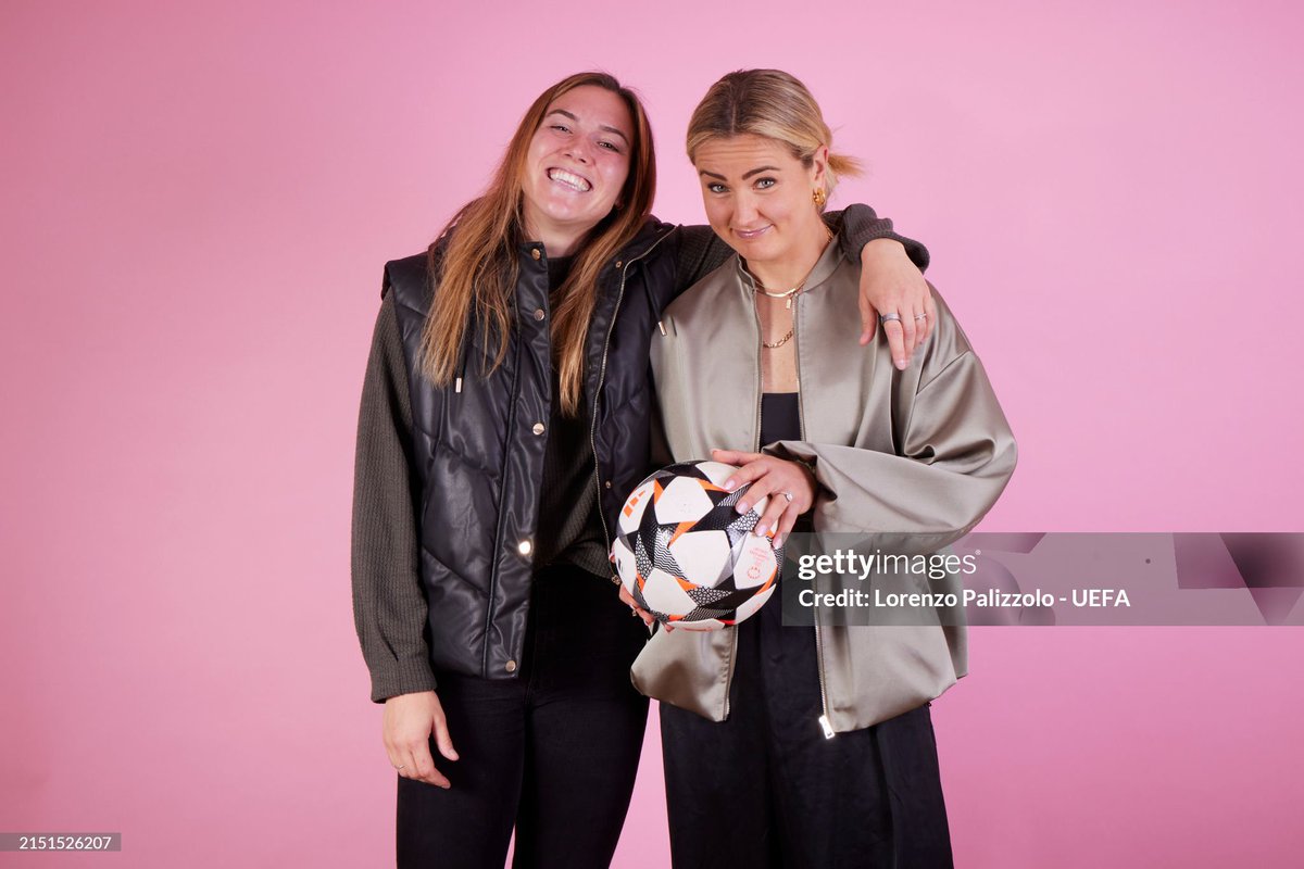 STOP IT they are so adorable… 🥹

Vanessa Gilles & Lindsey Horan for the #UWCL photoshoot! #TeamOL