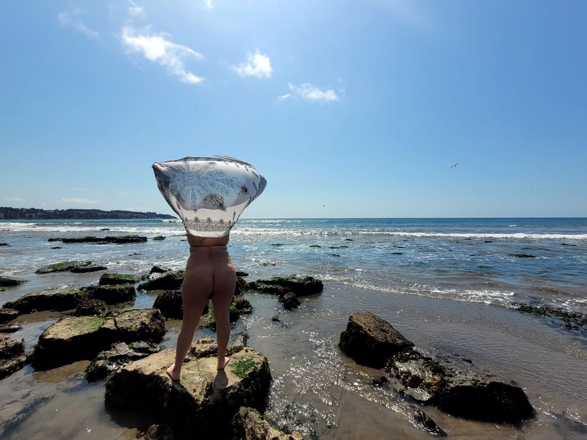 CYM_2023's tweet photo. Preparando maletas para 🇧🇷, algunos conoce la playa nudista de buzios? 😁 - Olho de Boi Beach. Se aceptan recomendaciones 😉 https://t.co/mt9PZvpJAB