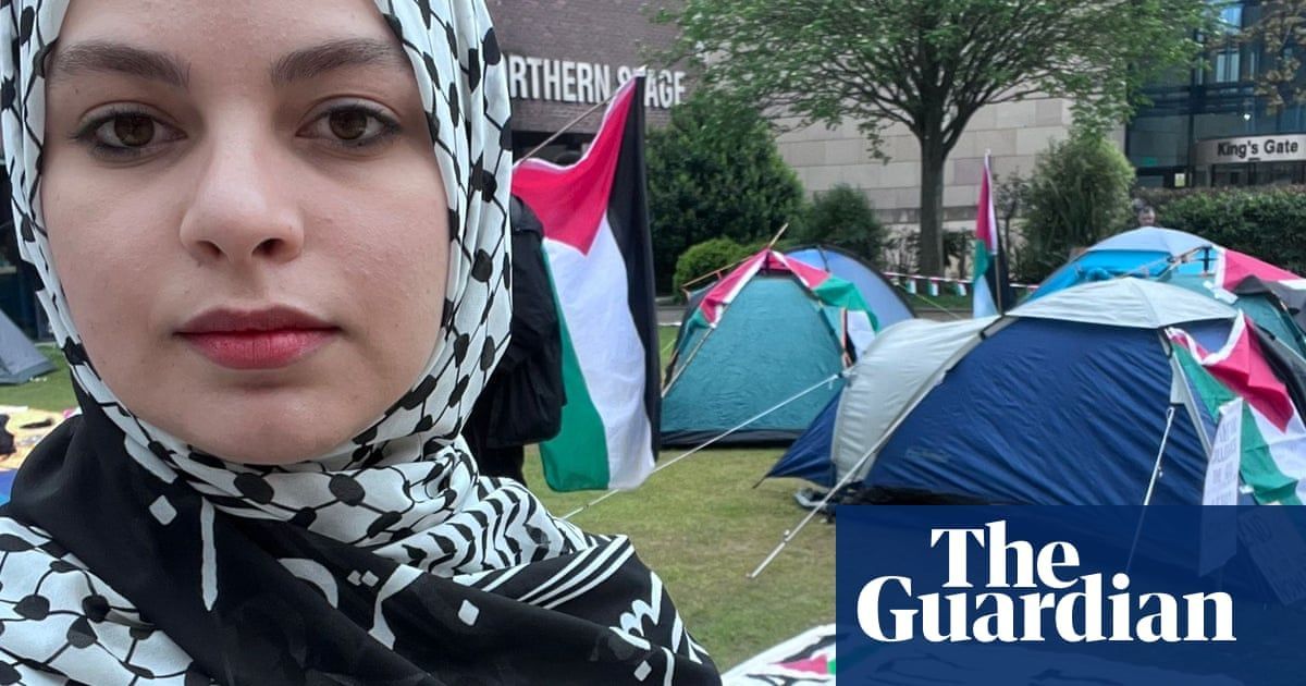 '‘There are people in tents writing dissertations’: UK reaches for scale of US campus protests' theguardian.com/world/article/…