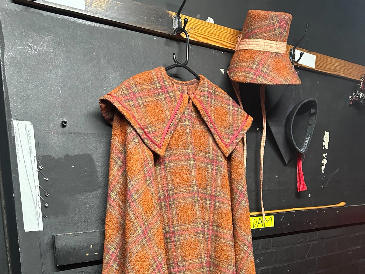There are 57 costume changes in #UnderdogTheOtherOtherBrontë 🤯

A round of applause to our preset team who ensure all the costumes and props are in the right place before each show begins.

Underdog: The Other Other Brontë is playing in the #DorfmanTheatre until 25 May.