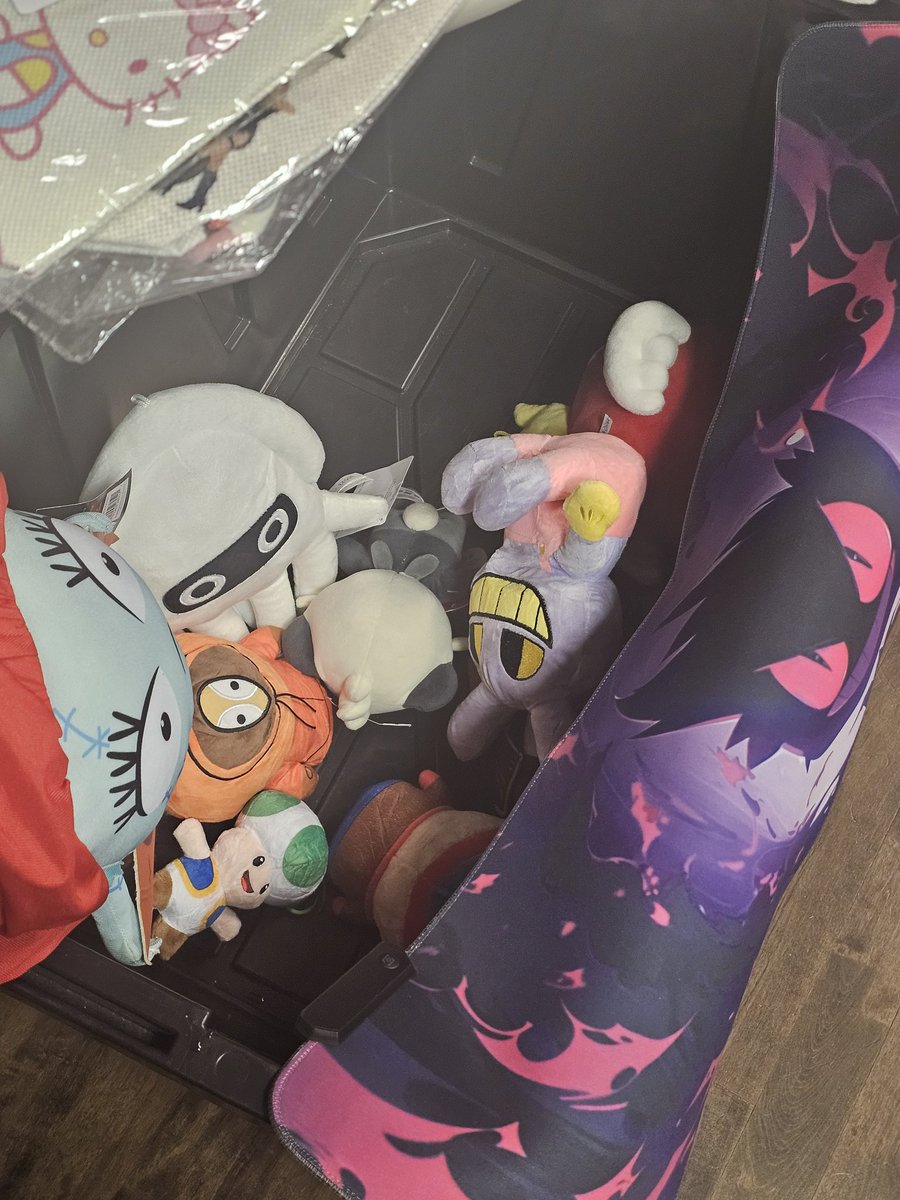 ManZillaInkling's tweet photo. So I was at a Toy Show yesterday and looked who I found. https://t.co/qwrIBtUasM