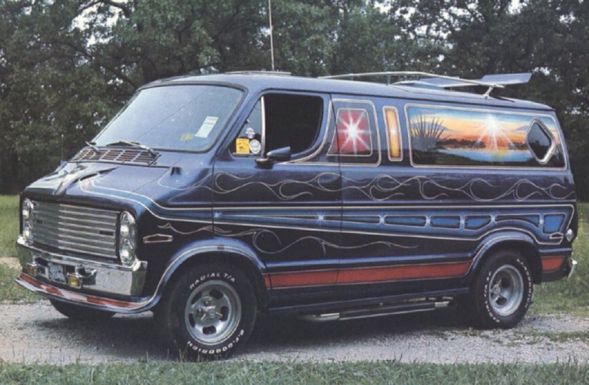 Perhaps no van has better said “I’m gonna take my special lady to the beach, maybe start a nice fire, and play some mediocre acoustic guitar before we ingest an irresponsible amount of recreational drugs and make sweet, sweet love to a Jackson Browne 8-track.”